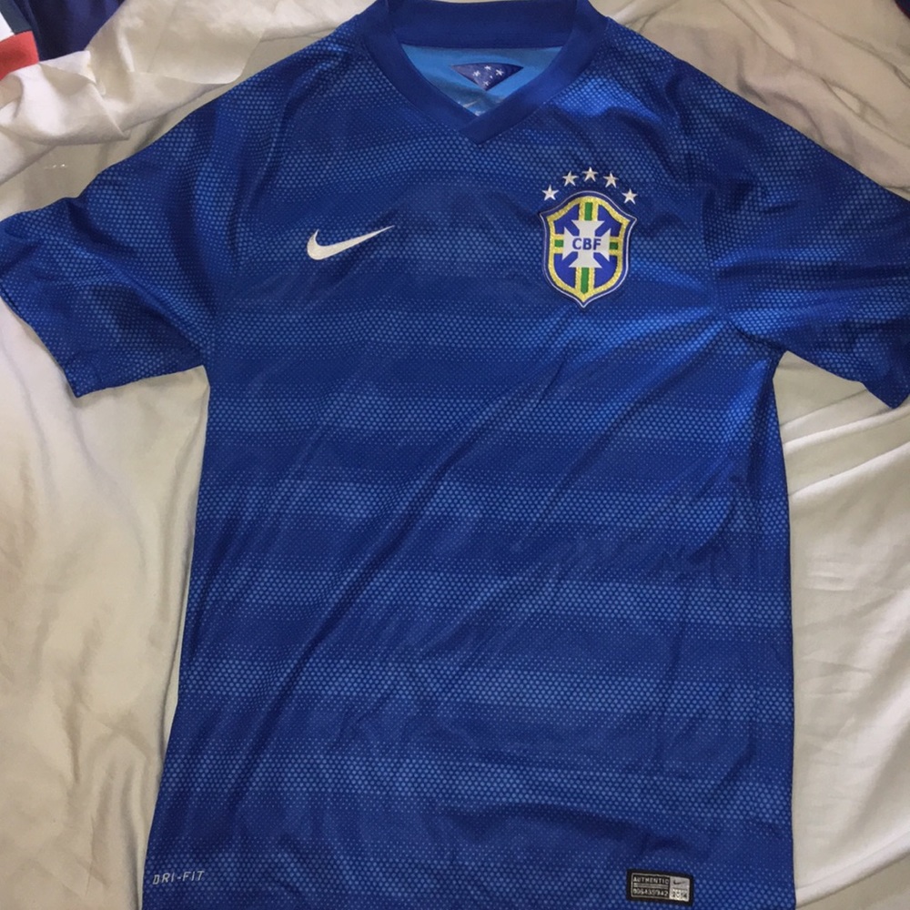 Nike. Brazil Size small Jersey. Away.